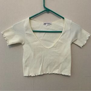 Zara Ribbed Cropped Baby Tee VNeck Lettuce Hem Stretchy Womens Size XS